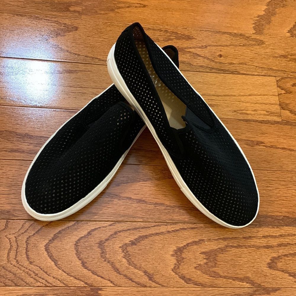 ANNA Size 10 black slip on loafer/sneaker NEW in box